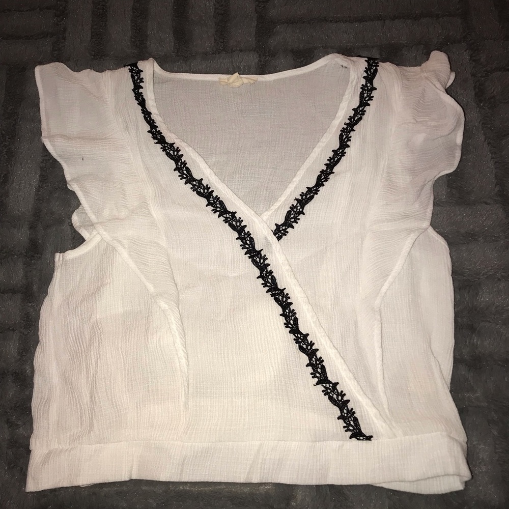 Crop top.